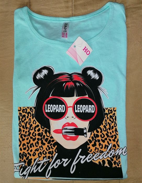 T-shirts de Senhora - Tamanho S (NOVAS)