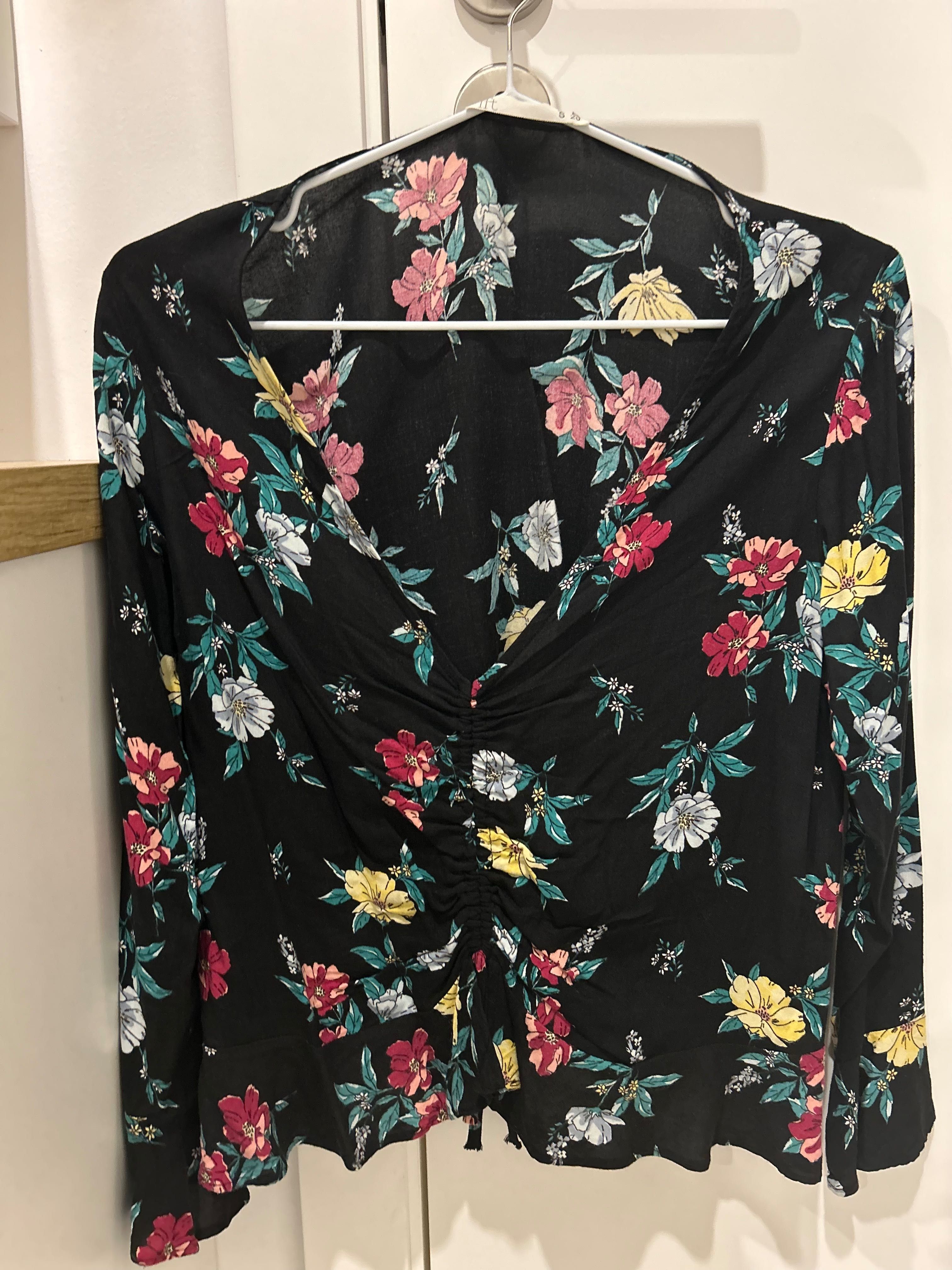 Blusa floral Lefties