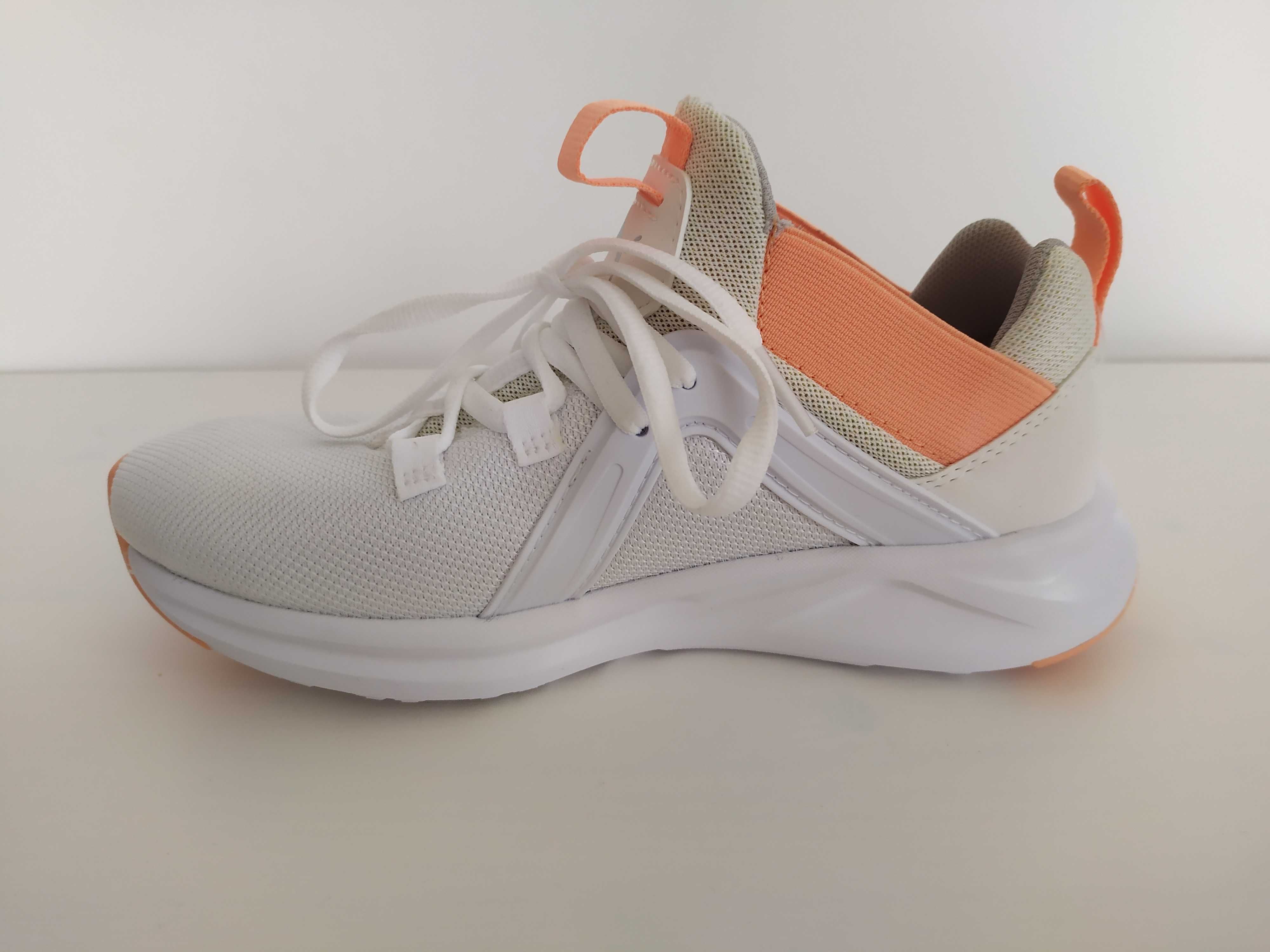 Nowe buty PUMA
White Enzo 2 Shineline 35.5