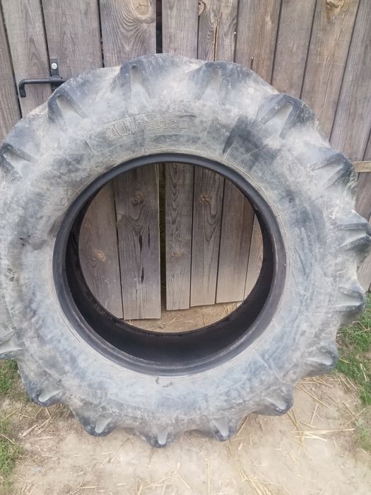 Sprzedam opony rolnicze używane  16.9x28