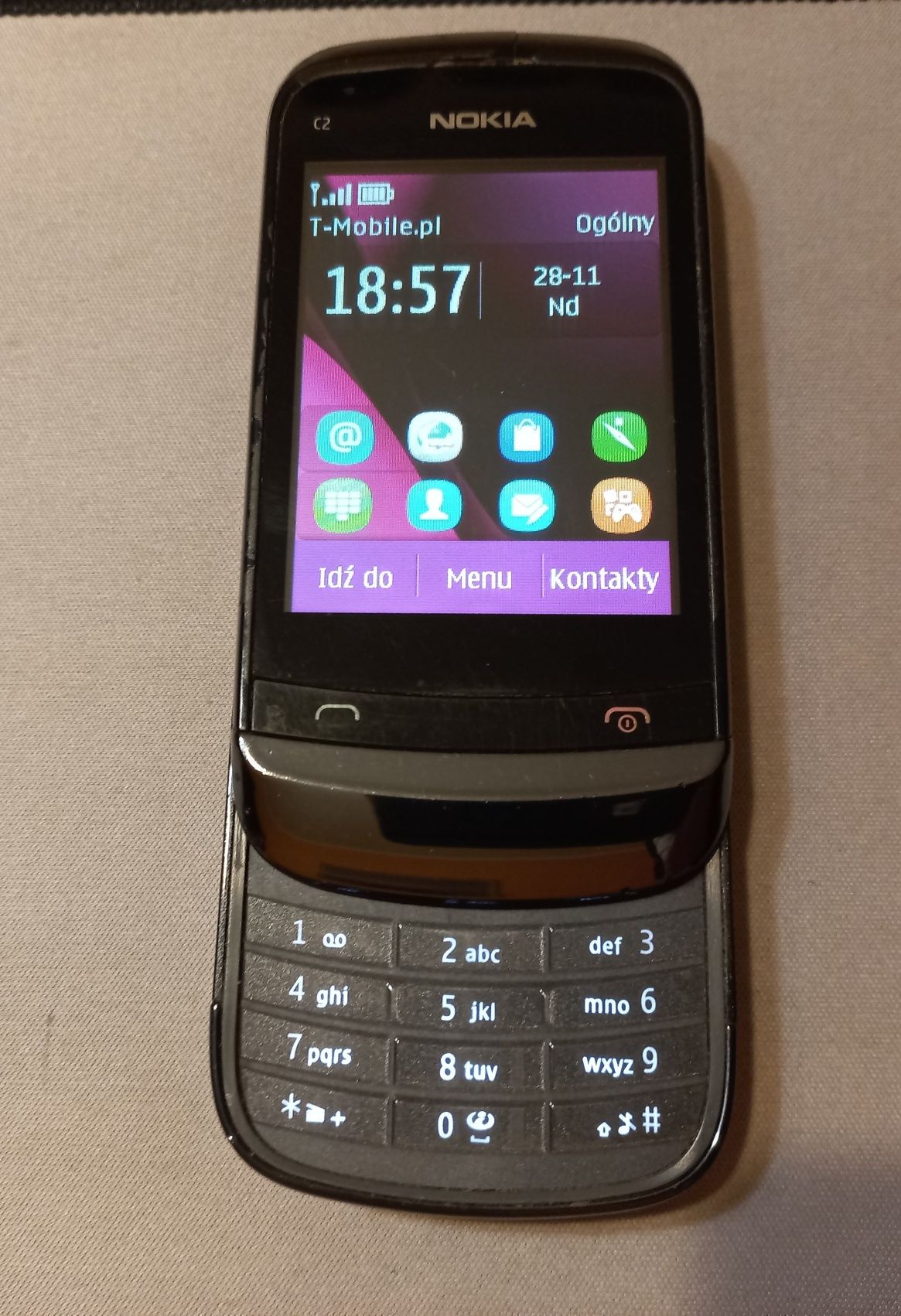 Nokia C2-02 na chodzie