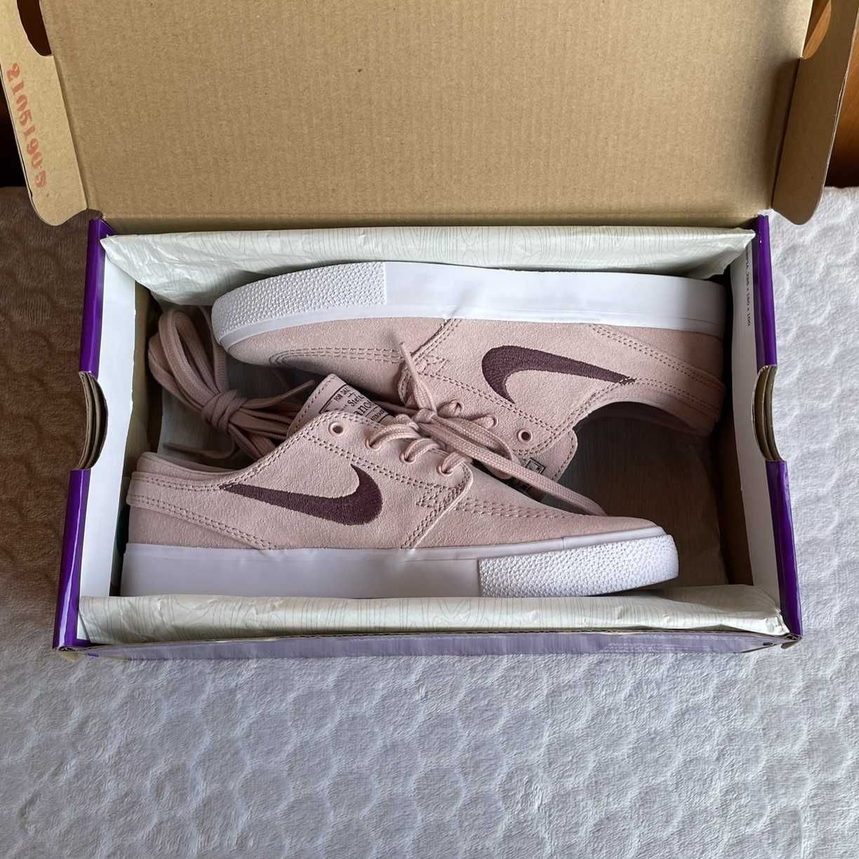 Buty sneakersy NIKE SB ZOOM Janoski RM (pink oxford/dark wine)