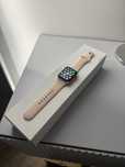 Apple Watch Series 5 - 44mm Gold