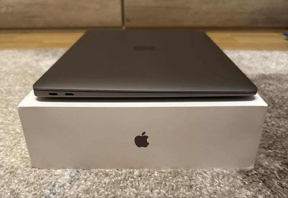 Macbook Air M1 8/512GB/ Space Grey (відмінний стан)