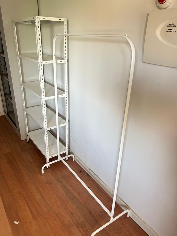 Vende-se conjunto quarto
