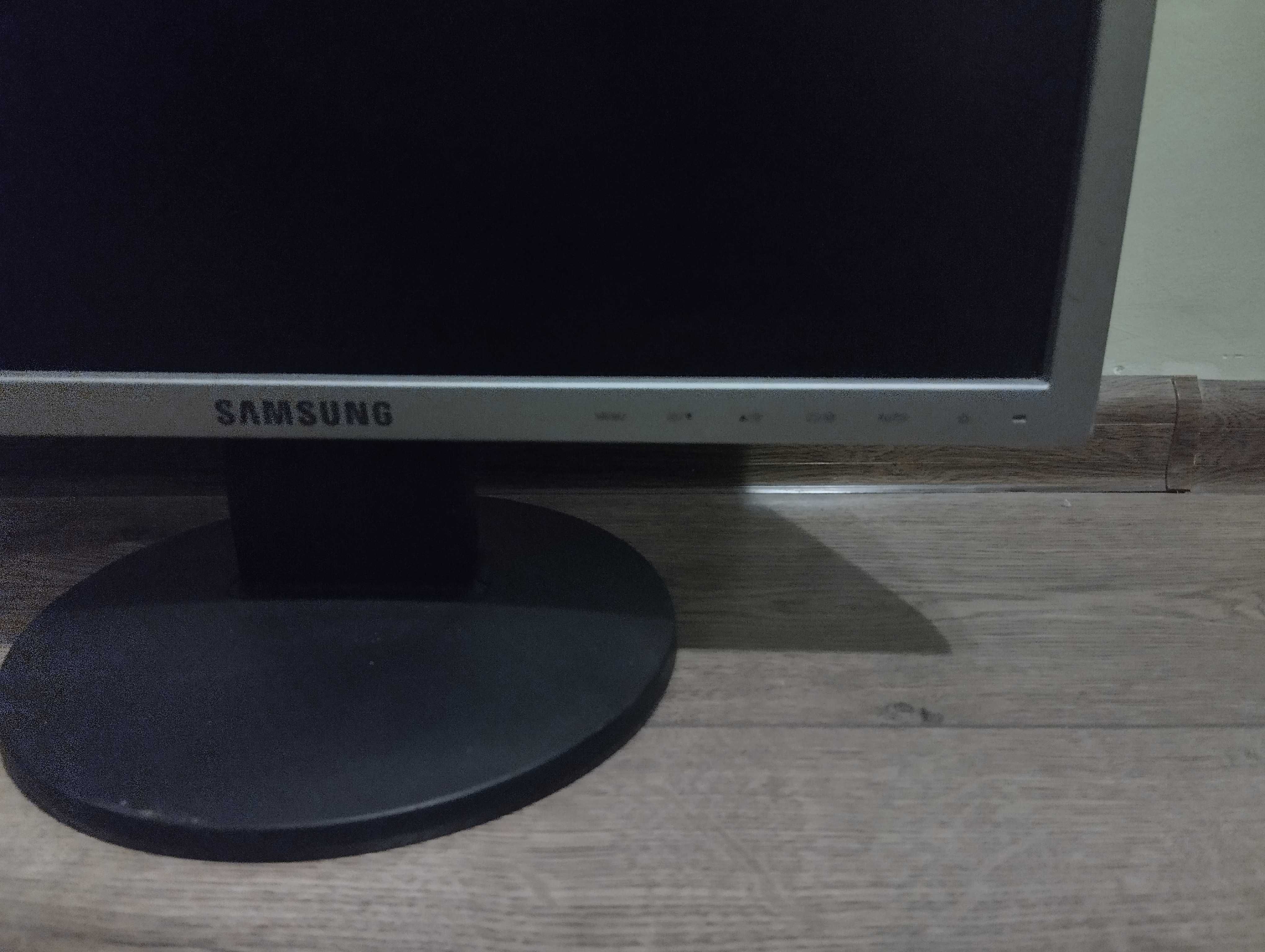 Монітор Samsung 943N,+колонки, мишка, клавіатура