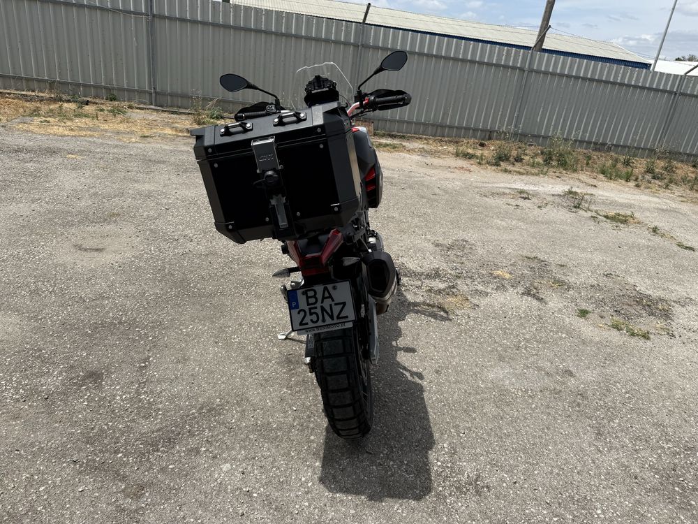 Aprilia tuareg 660