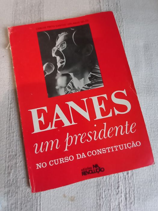 Raro livro sobre Ramalho Eanes enquanto Presidente