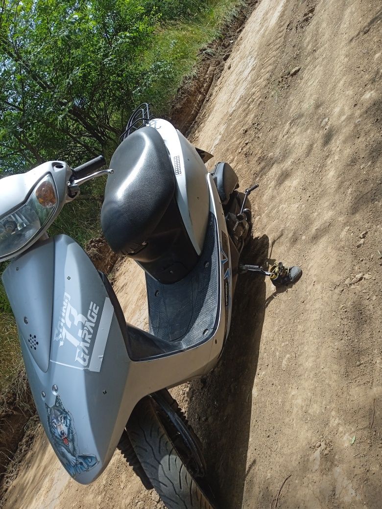 Продам Honda Dio 62 4t