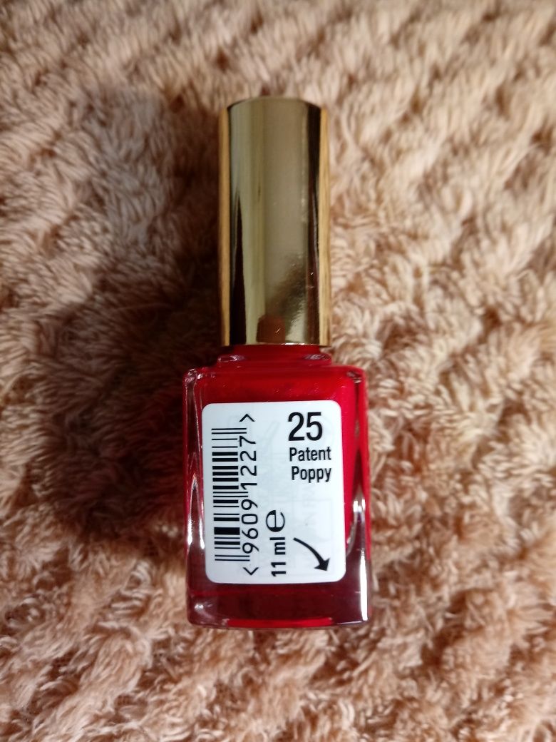 Lakier max factor