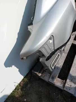 Błotnik Prawy Tył Toyota Avensis T27 09/15 r Sedan Kod Lak 1F7