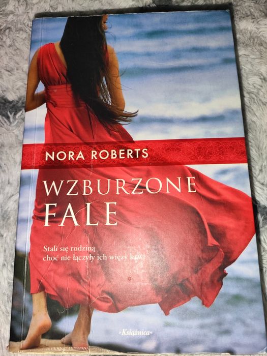 Wzburzone fale Nora Roberts