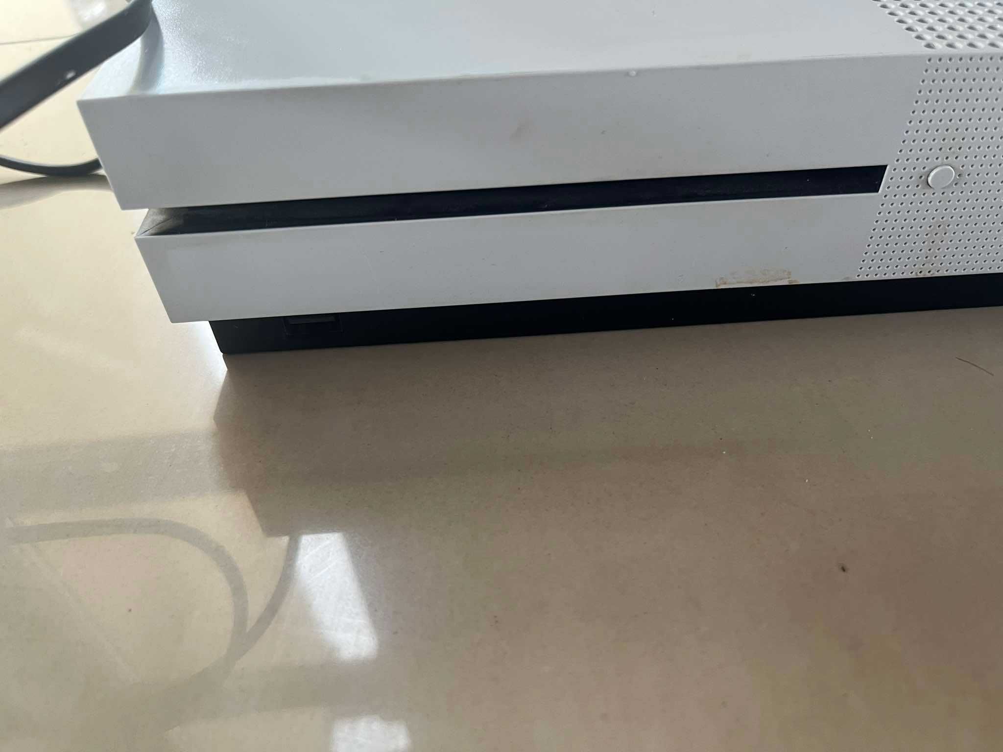 Konsola Xbox One S 1TB Biała