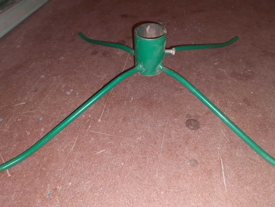 Продам подставку под елку новогоднюю недорого!.