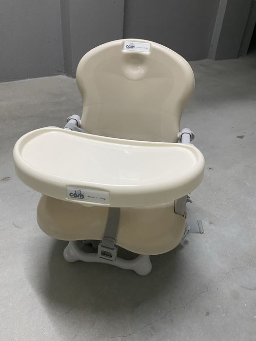 Cadeira elevatoria de alimentaçāo - Bébé