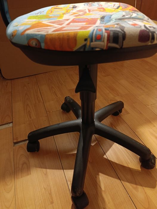 Krzesło fotel obrotowy dziecięcy