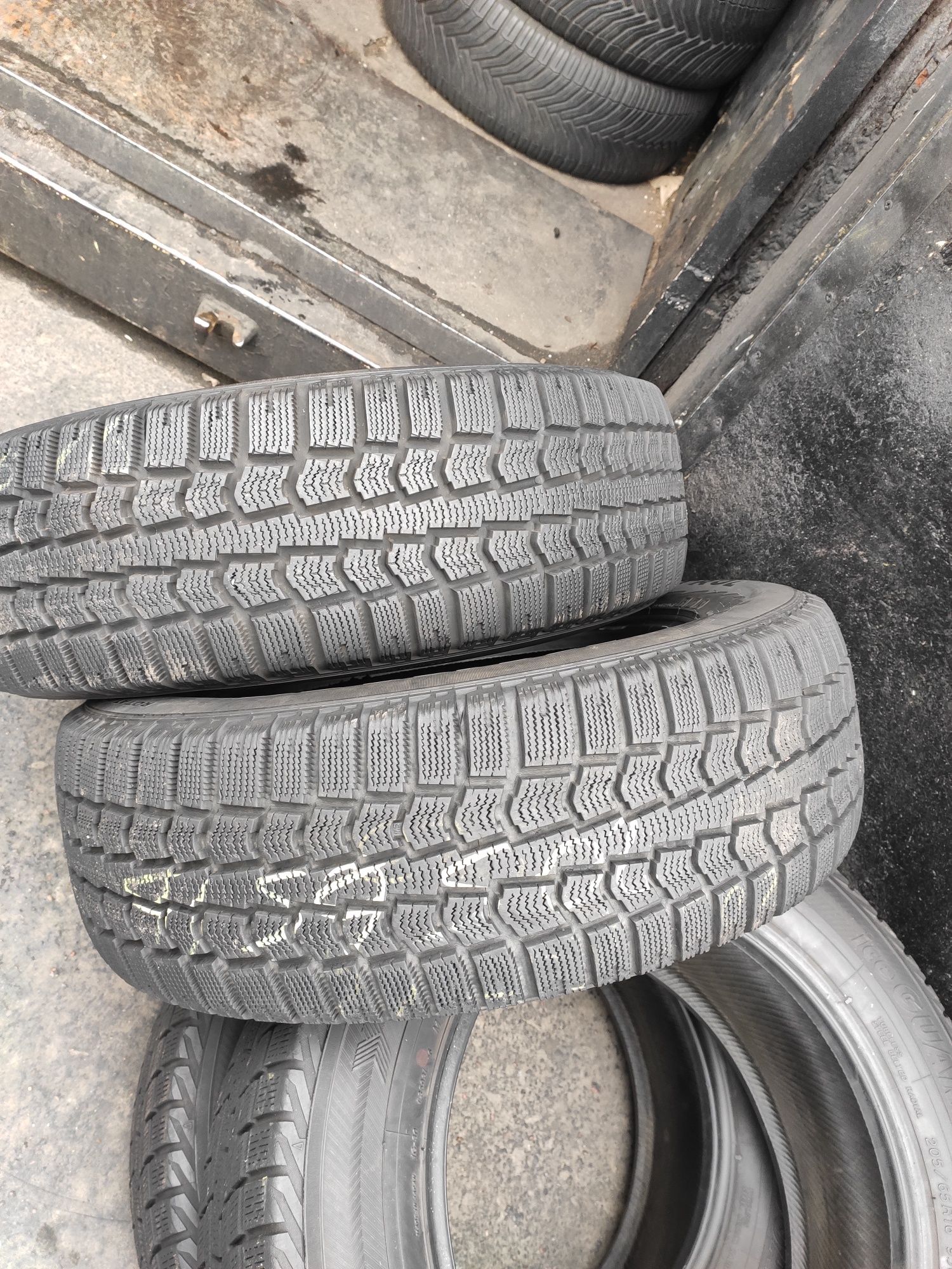 Зимняя резина 205.65.16 Pirelli IceControl.20г.7мм.