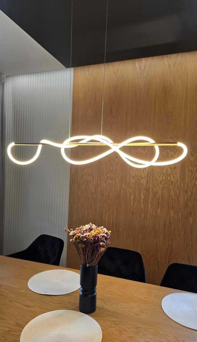 Lampa wisząca nad stół, wyspę, do jadalni wąż led jak nowa