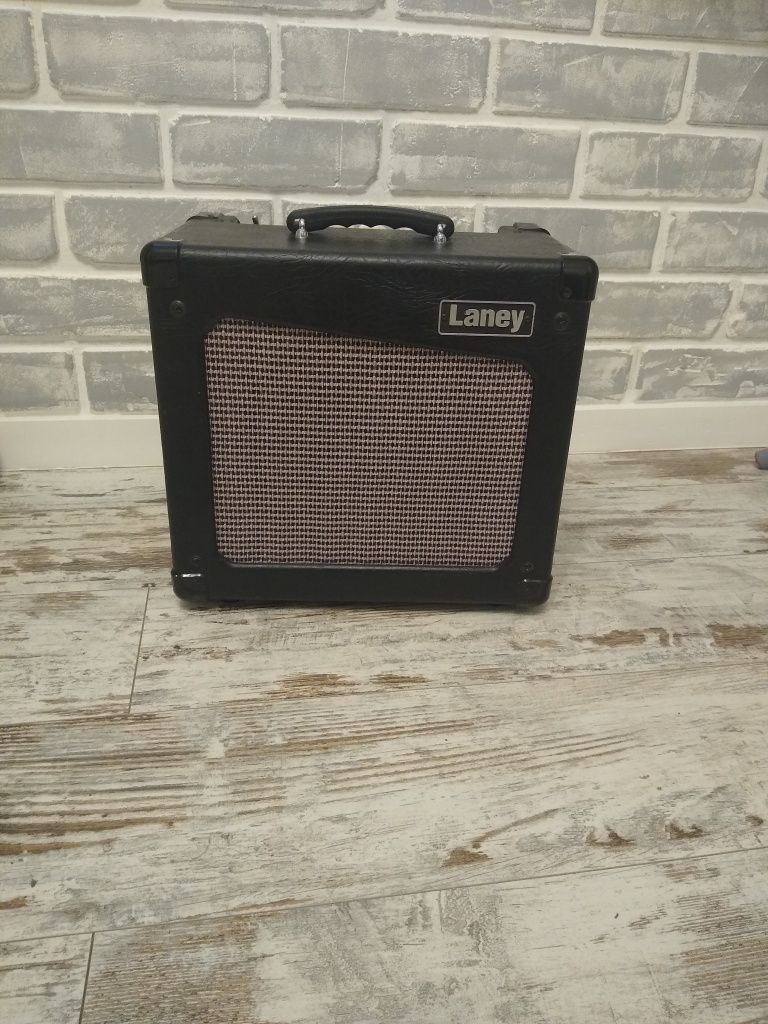 Комбопідсилювач Laney CUB10