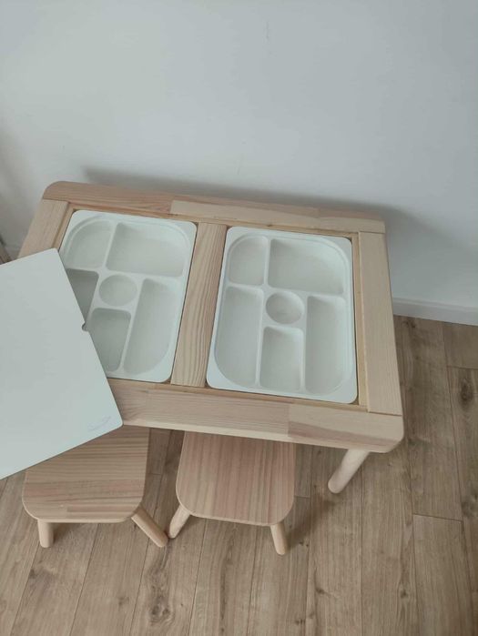 Stolik dziecięcy IKEA FLISAT komplet z krzesełkami i pojemnikami