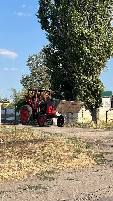 ЮМЗ с КУН ,  4 метра высота подъёма.