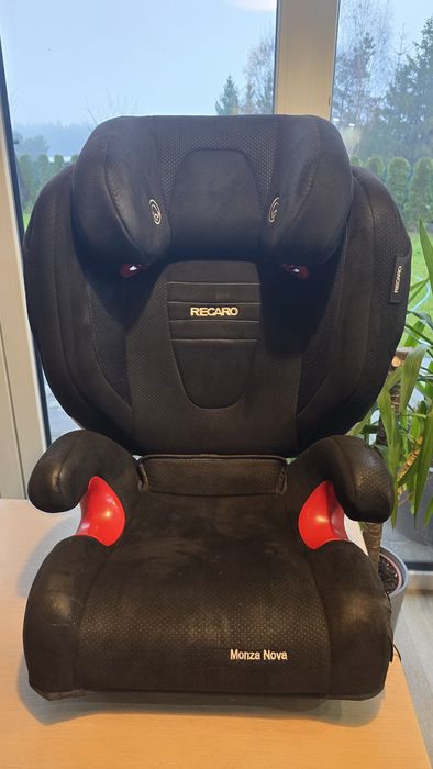 Fotelik samochodowy Recaro Monza Nova 2 Seatfix – z głośnikami, ISOFIX