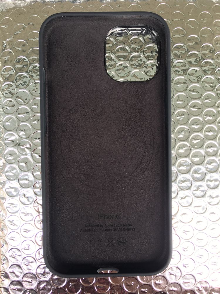 Чехол iPhone 15 Silicone Black