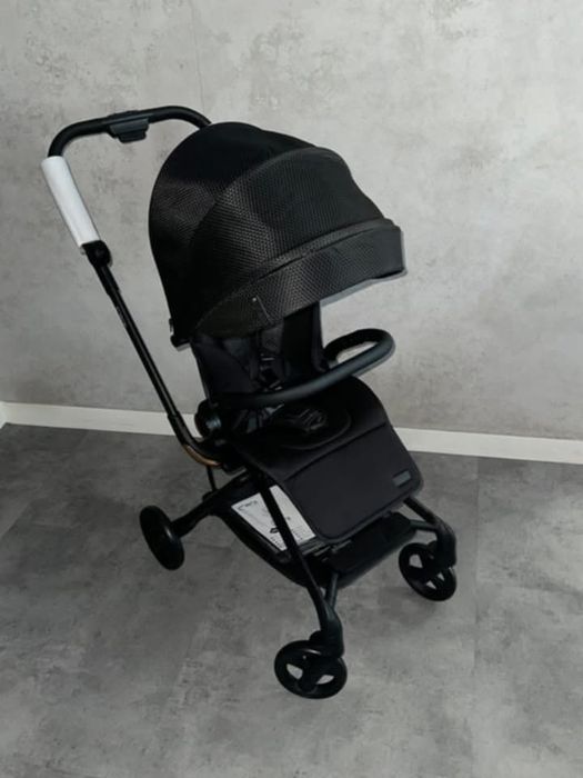 Wózek spacerowy Momi Adelle