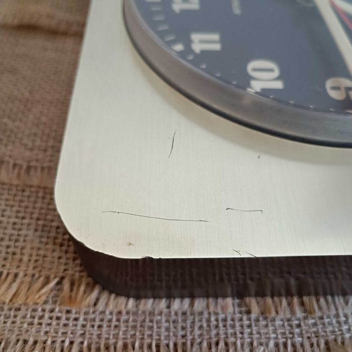 Zegar ścienny kwarcowy złoty