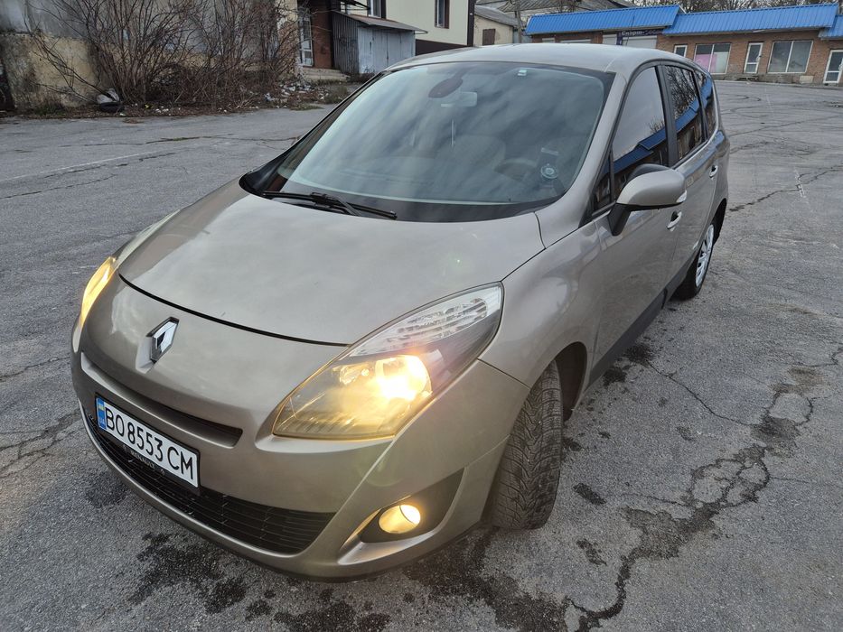 Продам Renault Grand Scenic