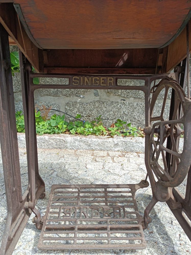 Maquina de costura singer
