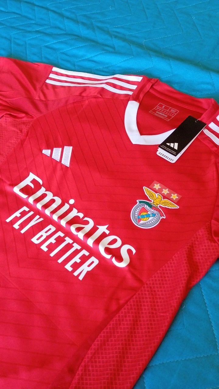 Camisola principal Benfica 24/25