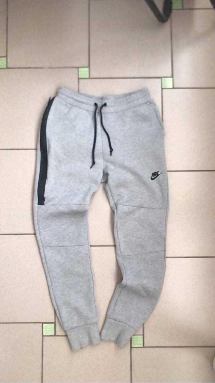 Продам Штани Nike tech fleece