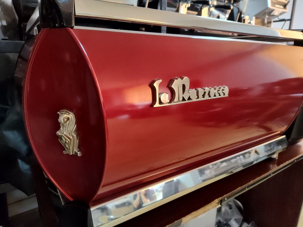 Професійна кавомашина LA marzocco gb5