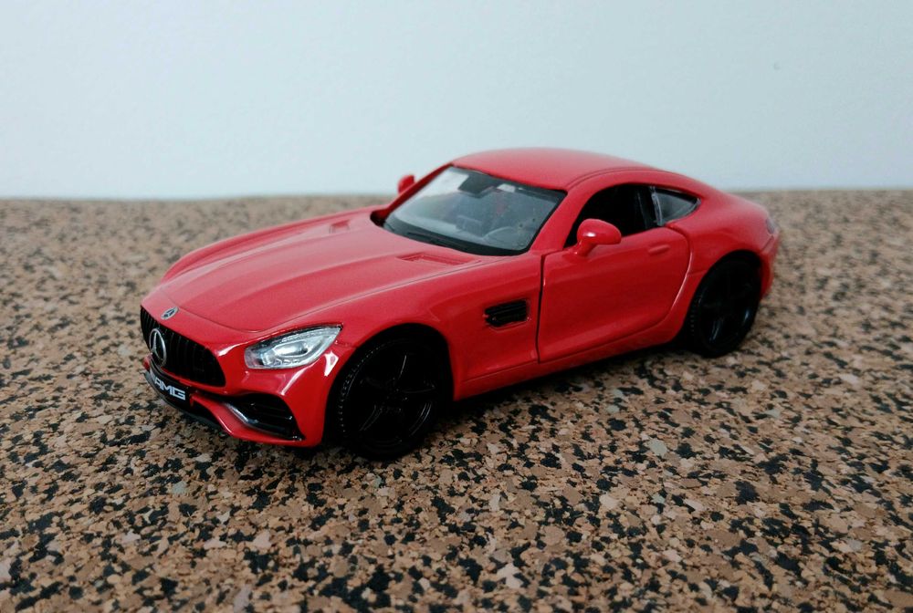 Mercedes-Benz AMG GT S (escala 1/32)