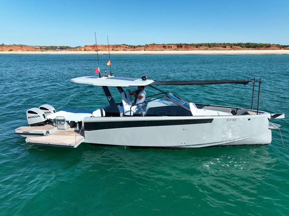 Virtue Yachts V10 TOP