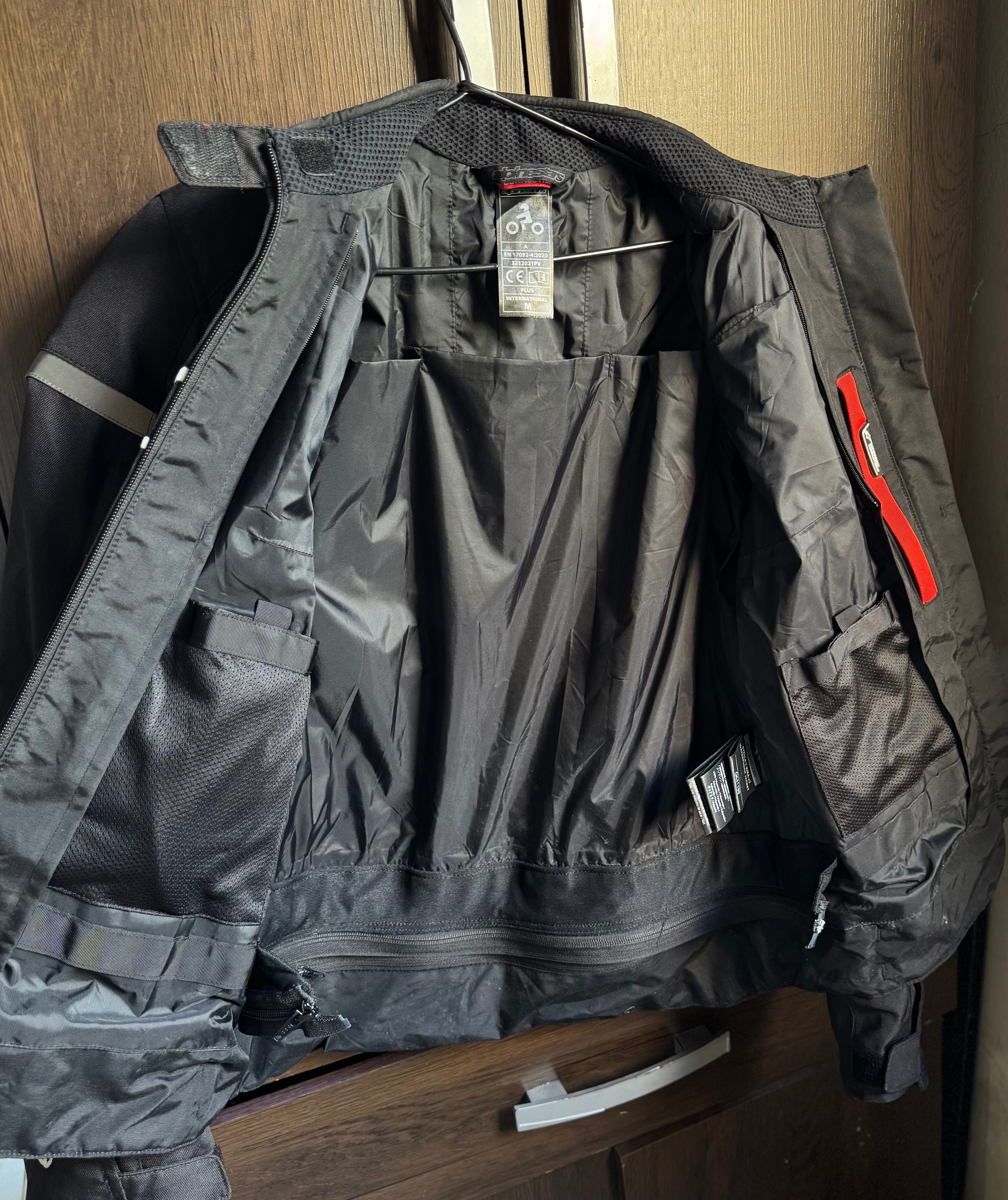 Bolsa / casaco/grade de nevoeiro Audi A4