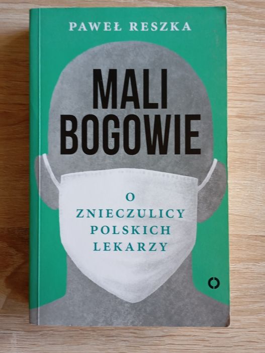 Książka Mali Bogowie