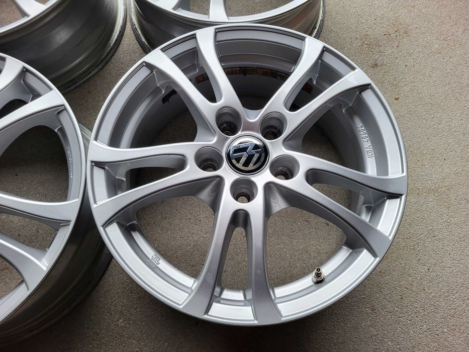 [627] Felgi aluminiowe 16 Cali 5x112 ET45 VW Passat Golf Touran Sharan