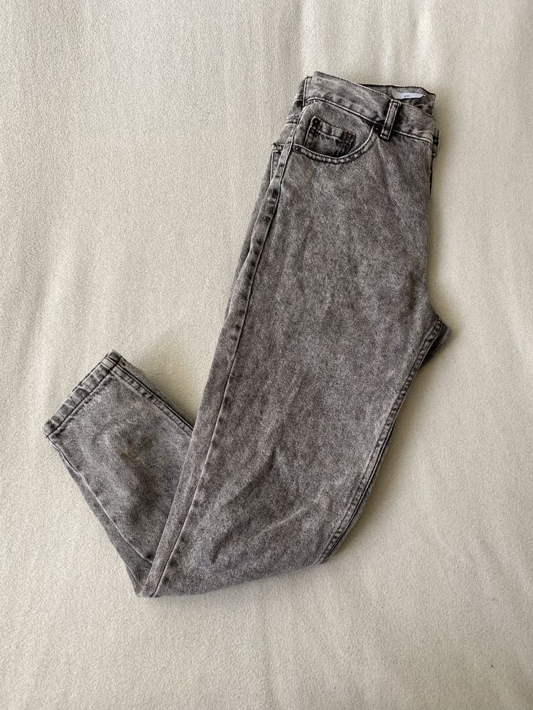 Szare damskie mom jeansy S pull&bear