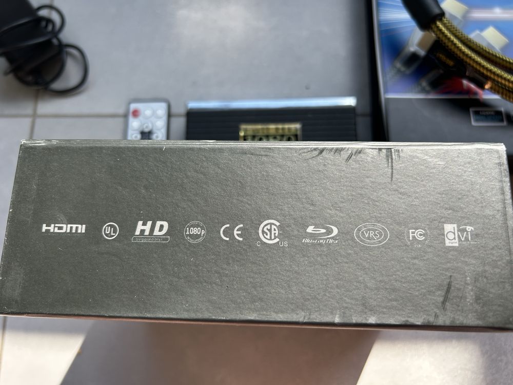 Switch , rozdzielacz hdmi z pilotem