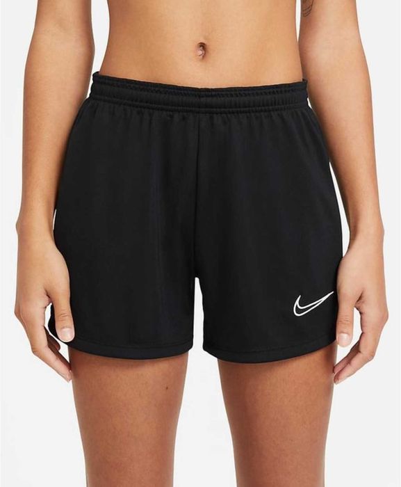 Оригинальные спортивные шорты от NIKE S