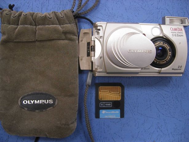 Фотокамера цифровая Olympus C-2 Zoom