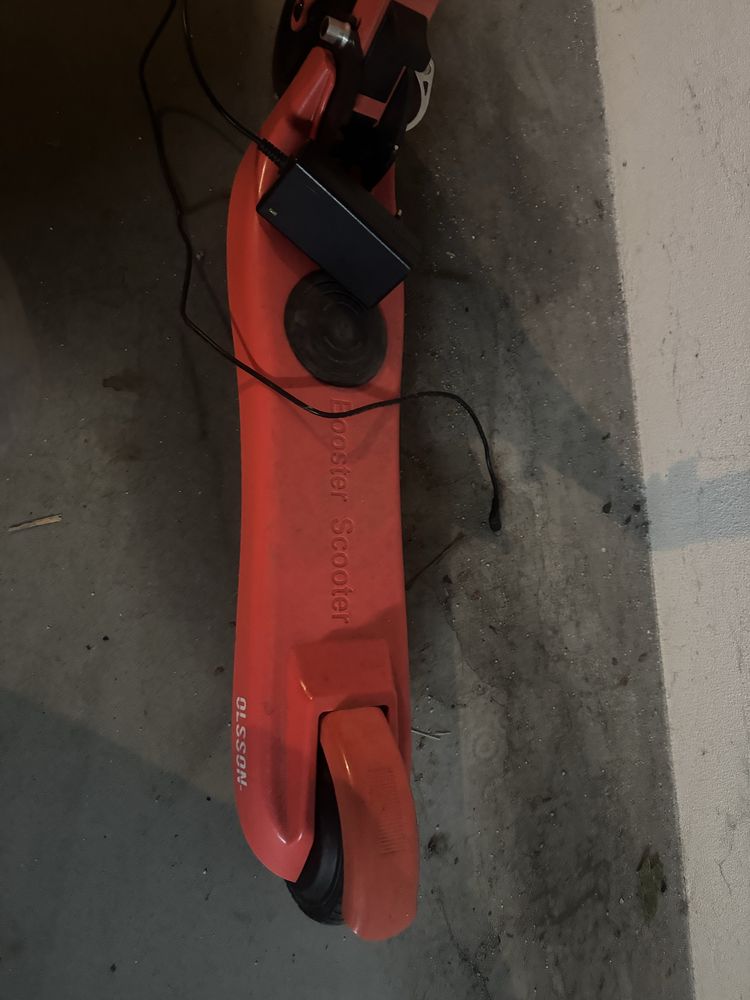 Trotinete eletrica criança com capacete
