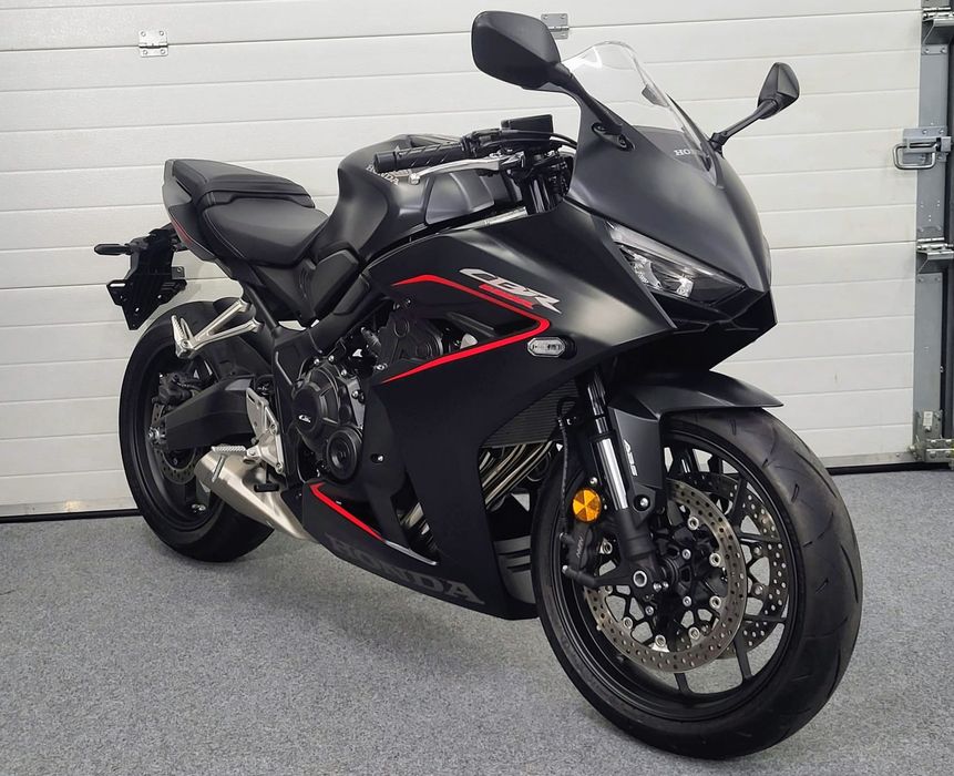 Honda CBR650R  A2  35kW  rocznik 2025