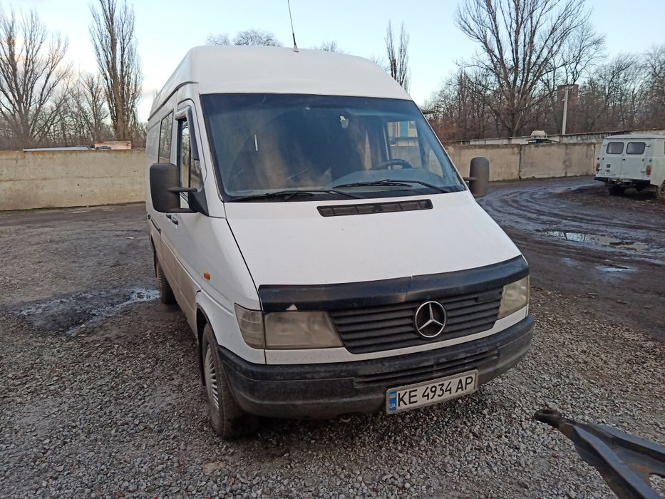 Продам Mercedes sprinter 212D