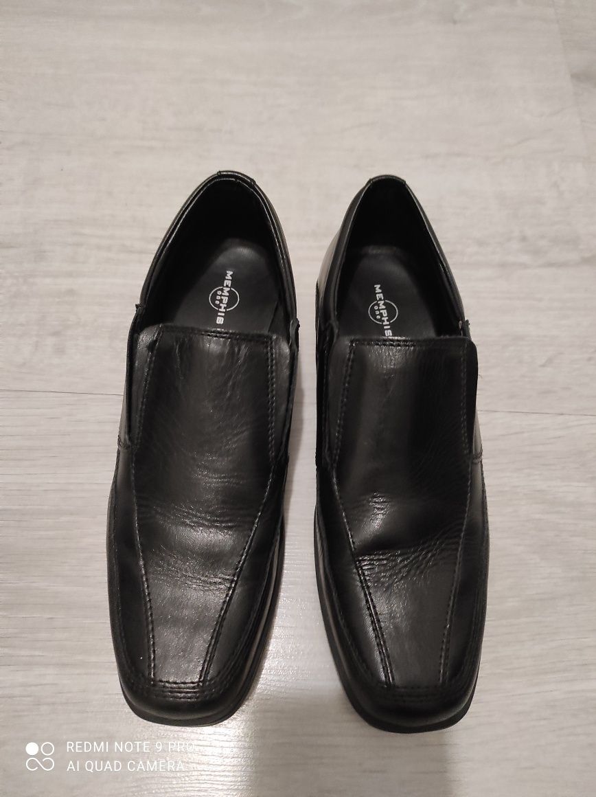 Eleganckie skórzane buty komunijne 35
