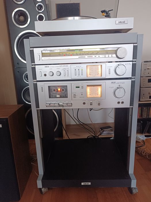 Sprzedam wieże Akai
