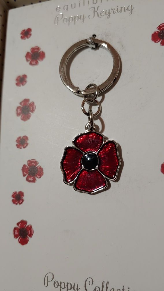 Фірмовий колекційний брелок poppy collection keyring