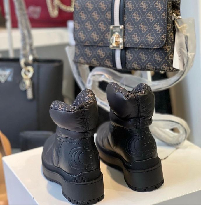 Жіночі теплі черевики дутіки Guess оригінал 39 та 40 розмір